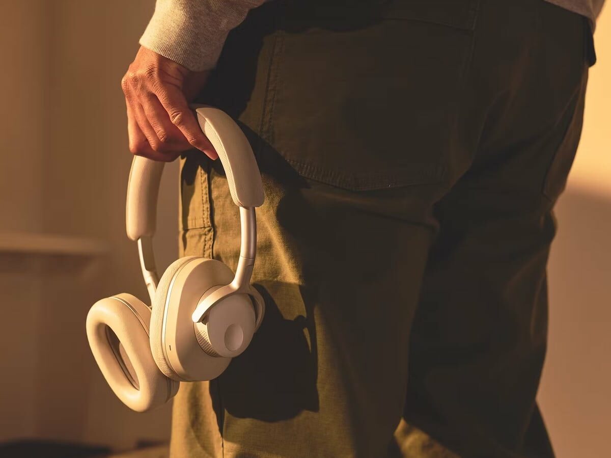 Cambridge Audio Melomania P100: Over-Ear Noise-Cancelling Headphones on Gadget Flow