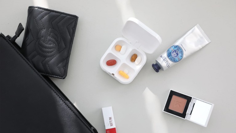 DEFI smart IoT pillbox makes your life easier by tracking medication