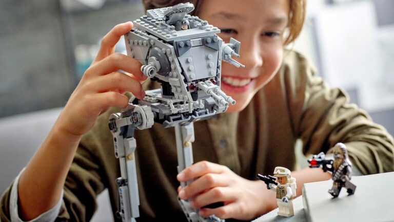 LEGO Star Wars Hoth AT-ST recreates the dramatic Star Wars: The Empire Strikes Back
