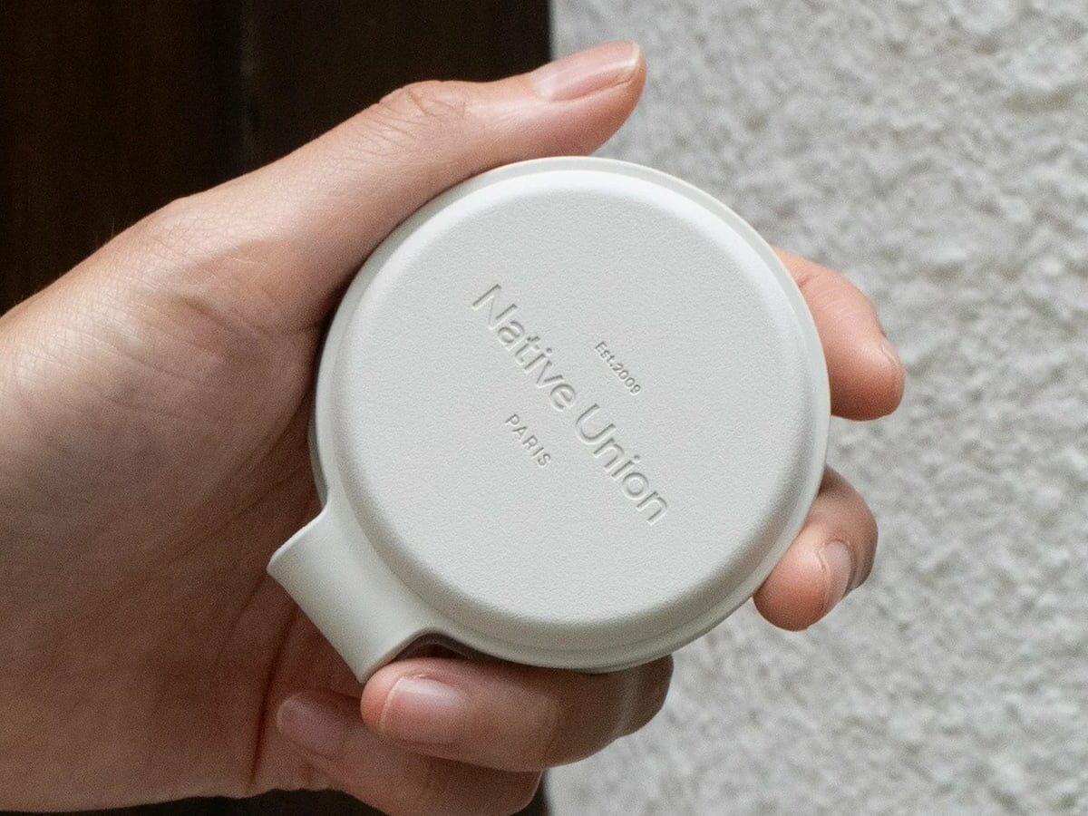 Voyage: 2-in-1 Space-Saving Magnetic Wireless Charger by Native Union on Gadget Flow