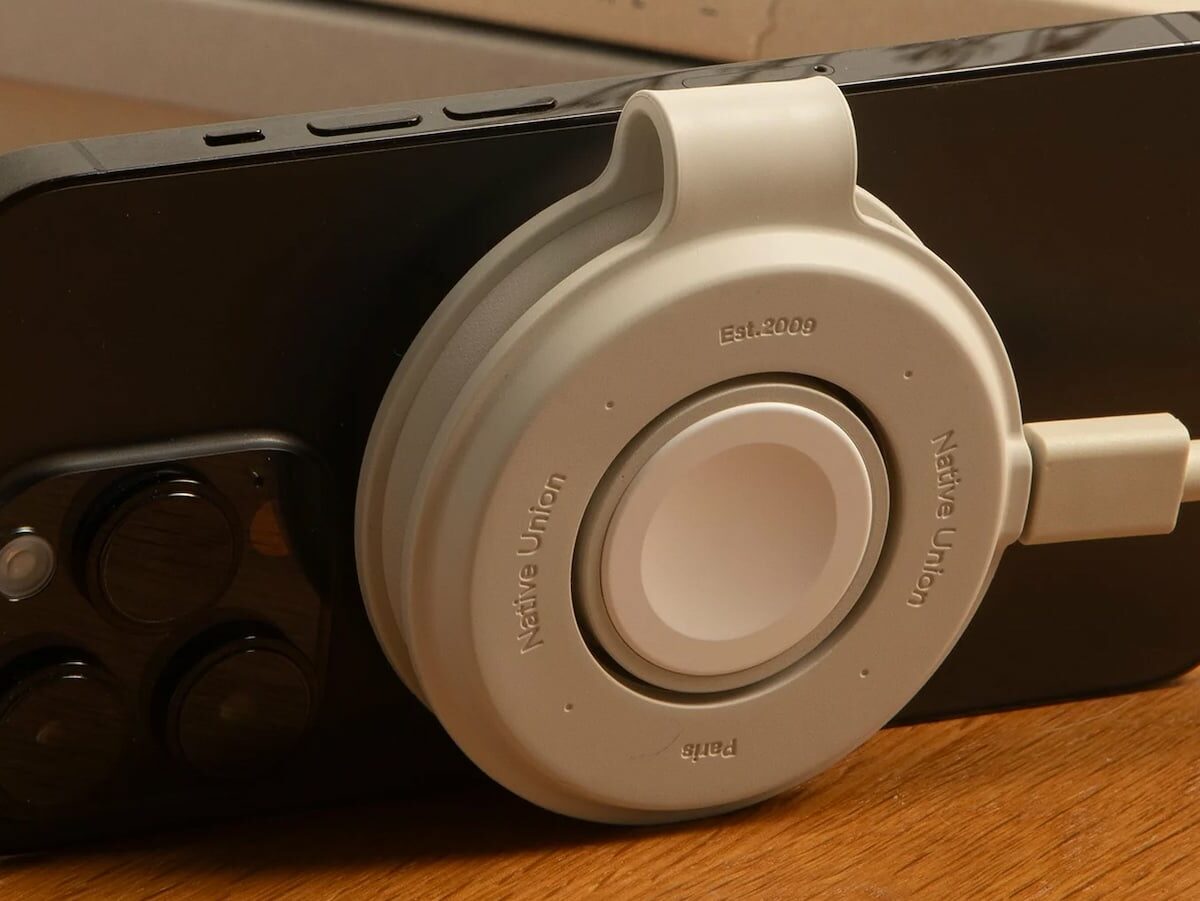 Voyage: 2-in-1 Space-Saving Magnetic Wireless Charger by Native Union on Gadget Flow