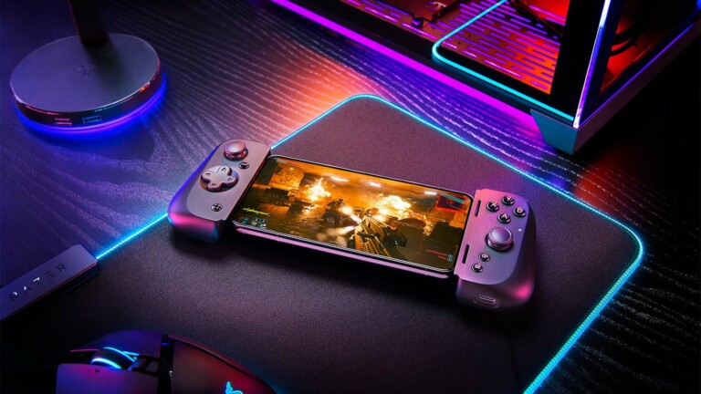 Razer Kishi V2 mobile gaming controller provides a gameplay experience to your smartphone