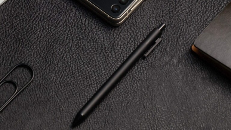 Samsung S Pen Fold Edition smartphone stylus has a retractable Pro tip and low latency