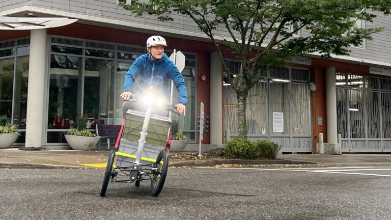 STREEK: Compact & Modular Electric CargoTrike for Urban Rides by Vvolt on Gadget Flow